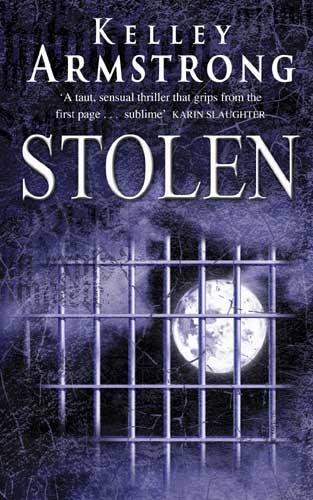 Recensione: STOLEN. Figlia della luna Recensione: STOLEN. Figlia della luna
