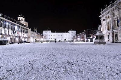 Piazza Castello e la neve