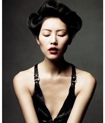 Foto Sexy Liu Wen, la Cina si fa sexy e va in passerella