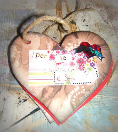 SCRAPBOOKING: TUTORIAL PORTACHIAVI PER S. VALENTINO