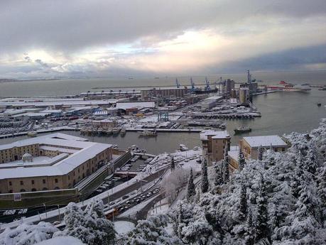 Freddo polare, vento, neve: situazione pesante in Emilia Romagna, Marche e Toscana