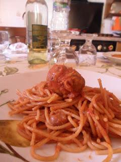 Spaghetti con Polpette.....Hot