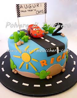 Torta decorata Cars: Saetta Mcqueen va sempre forte!