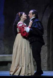 Rigoletto-Ekaterina_Syurina_Gilda_et_Stefano_Secco_Il_Duca_di_Mantova_Credit_-_C._Leiber-_Opera_national_de_Paris