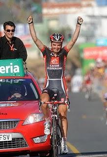 VUELTA 2010. Ennesima fuga al traguardo: vittoria di David Lopez