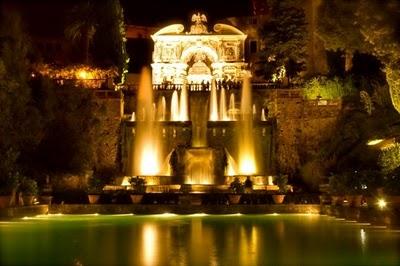 Villa d' Este aperture serali ogni Venerdi e Sabato, fino all'11 settembre 2010