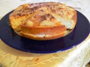 Torta Pan di Spagna e marzapane