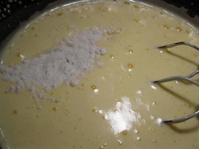 Oggi sembra primavera allora prepariamo il Tronchetto panna e fragole!!!! Oggi sembra primavera allora prepariamo il Tronchetto panna e fragole!!!!