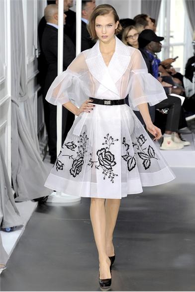 Charming Christian Dior spring couture 2O12.