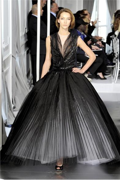 Charming Christian Dior spring couture 2O12.