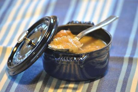Zuppa di pane e cipolle: inno alla semplicità Zuppa di pane e cipolle: inno alla semplicità