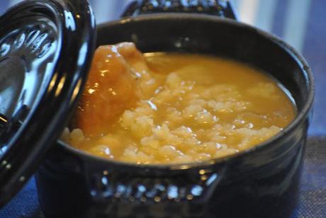 Zuppa di pane e cipolle: inno alla semplicità Zuppa di pane e cipolle: inno alla semplicità