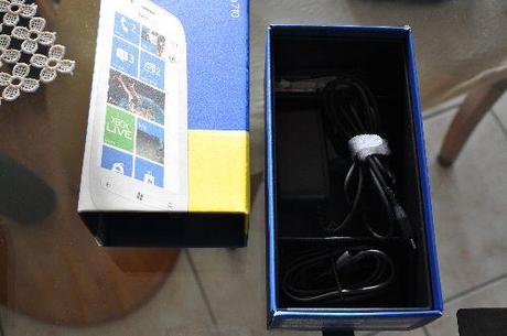 Unboxing: Nokia Lumia 710