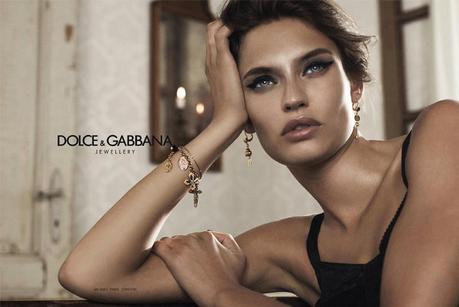 Bianca Balti: la nuova icona di bellezza del 2012