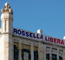 Cagliari: Esposto a Palazzo Civico lo striscione per la liberazione di Rossella Urru