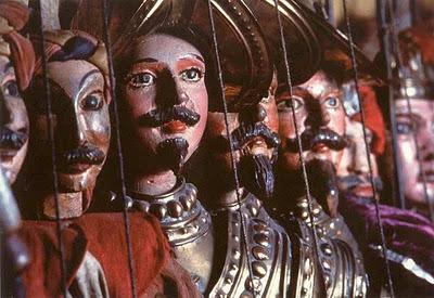 Museo della Marionetta, un mondo di curiosità in miniatura, sospeso tra gioco e magia del teatro.