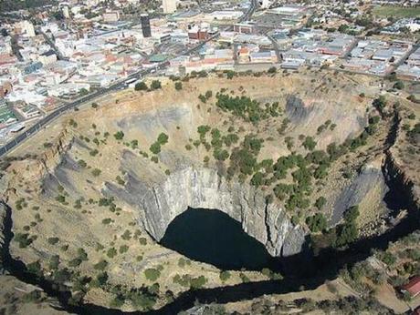 L'ORIGINE ELETTRICA DEI CAMINI DI KIMBERLITE