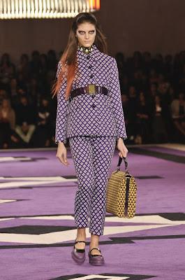 Prada 2012: Non vendereste un rene?