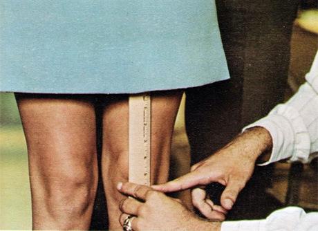 mini_minigonna-scuola Gli sceriffi delle mutande