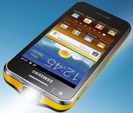 [Wmc 2012] Samsung mostra il nuovo Beam, smartphone dual-core con videoproiettore integrato!