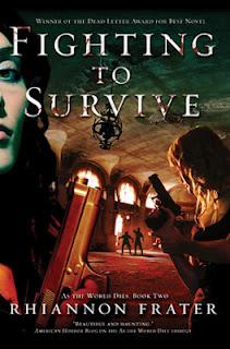 Fighting To Survive, il secondo capitolo della saga As the World Dies di Rhiannon Frater