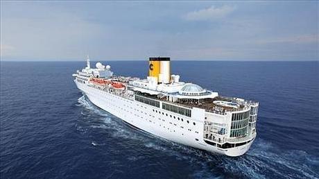 Costa Allegra alla deriva dopo incendio in sala macchine Costa Allegra alla deriva dopo incendio in sala macchine