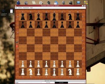 Knights è una delle interfacce per giocare a scacchi su Linux più complete.