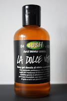 Lush - La Dolce Vita (sexy gel doccia al miele e gelsomino)