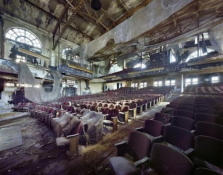Teatri e Le rovine di Detroit: le fotografie di Marchand & Meffre