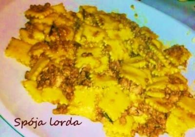 pasta,sfoglia,ripiena,imbottita,lorda,ricotta,uova,parmigiano