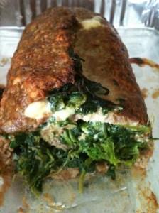 Polpettone con spinaci Polpettone ripieno con spinaci