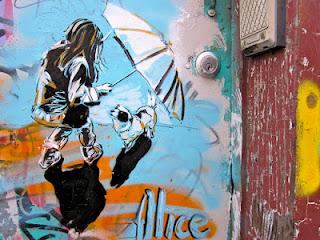 Street Art, illustration & Graphic Novel: l'arte di Alice Pasquini