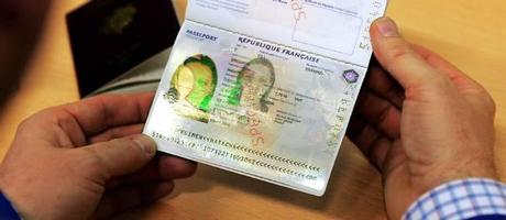 Francia. Il mega-schedario per le persone oneste è nato. Francia. Il mega-schedario per le persone oneste è nato.