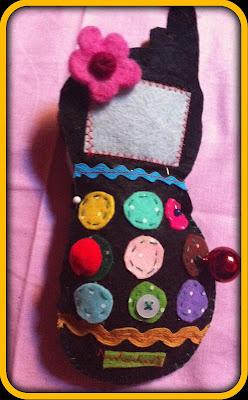 Cucire un telefono giocattolo in feltro per il bebè Cucire un telefono giocattolo in feltro per il bebè