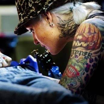 A Rotterdam le ultime tendenze del tattoo