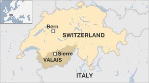 Morti 22 bambini belgi in uno spaventoso incidente autostradale in Svizzera, nel cantone del Vallese. Pullman si schianta contro il muro di un tunnel