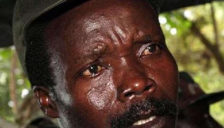 Campagna virale Kony 2012, perché lui è il Male / Kony 2012 viral campaign, because he’s the worst