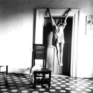 francesca-woodman-self-portrait