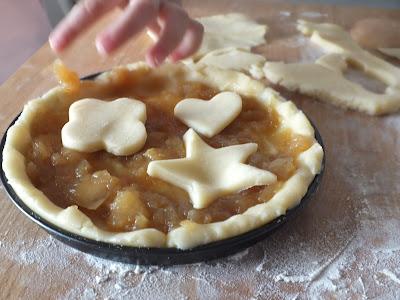 Nuove lezioni da una grande piccola pasticcera... Nuove lezioni da una grande piccola pasticcera...