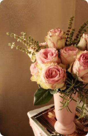 7402 romantic bouquet rosemary basil rose à la parisienne