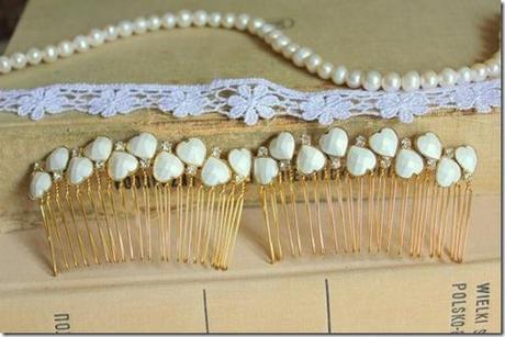 gold and white comb