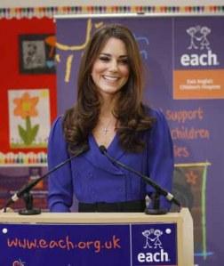 Kate Middleton fa il suo primo discorso ufficiale.