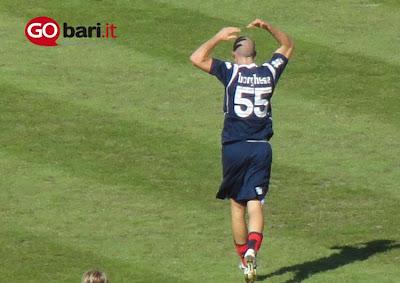 As Bari, Borghese si difende: