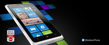 Confronto tra Nokia Lumia 900 e iPhone 4S Confronto tra Nokia Lumia 900 e iPhone 4S