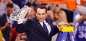 Coach K taglia la retina. Foto Afp