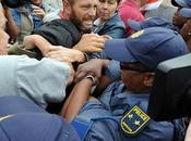 Foto giorno aprile 2010 scontri sudafrica causa della morte leader estrema destra