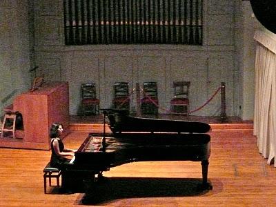 Khatia Buniatishvili incanta la platea della Sala Piatti grazie alla Società del Quartetto...