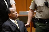 CONRAD MURRAY SOSTERRà CHE MICHAEL JACKSON SI è SUICIDATO