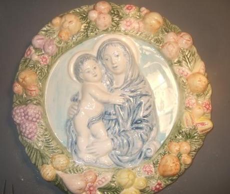 Soggetti sacri in ceramica e maiolica dipinta a mano