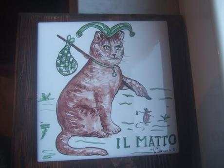 Ceramica e maiolica dipinta a mano: decoro gatti